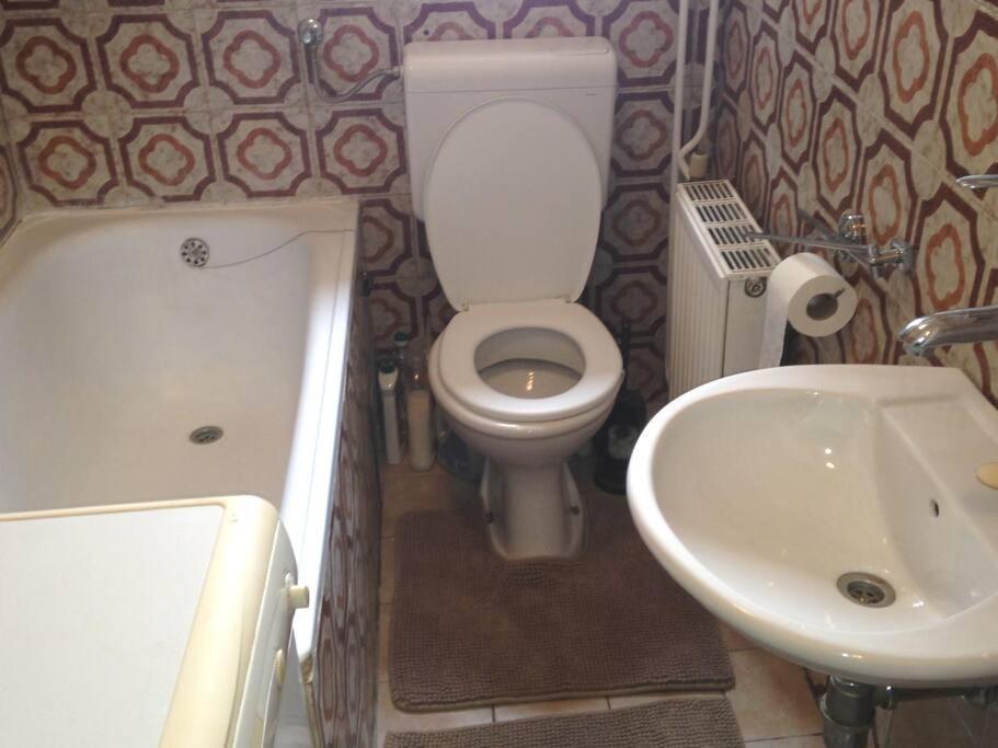 Cosy 2 Room Apartment With Nice Vibe, For Up To 4 リュブリャナ エクステリア 写真